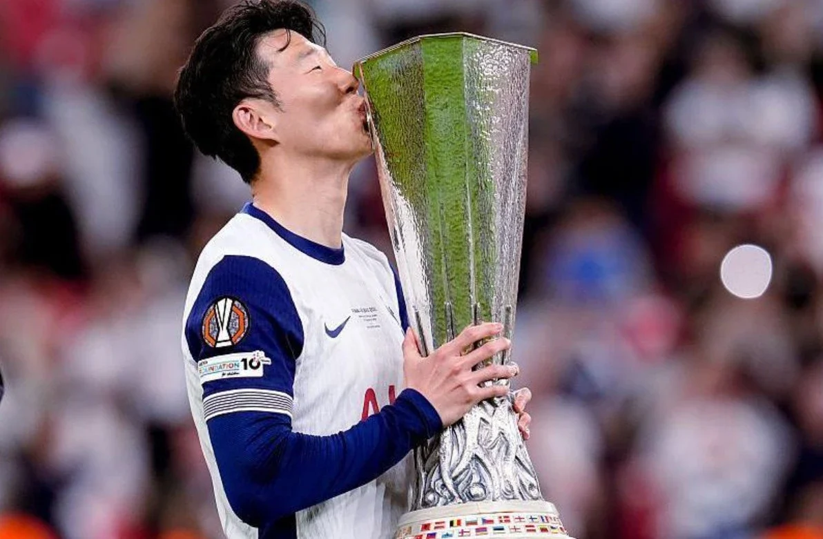 Chiếc cup xứng đáng cho nổ lực không ngừng nghỉ